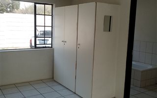 1 Bedroom Apartment in Jansen Park