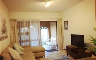1 Bedroom Townhouse in Sunninghill