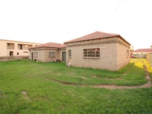 4 Bed House in Waldrift