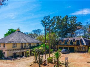 10 Bed House in Magaliesburg