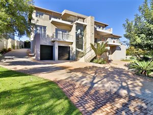 House in Magalies Golf Estate