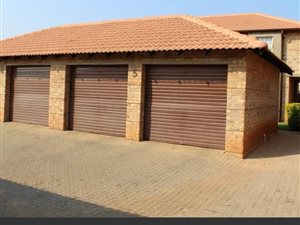 3 Bed Duplex in Montana Park