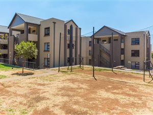 2 Bed Flat in Ruimsig