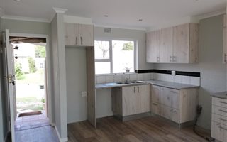 2 Bedroom House in De Bron