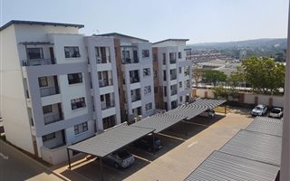 2 Bedroom Apartment in Strydompark
