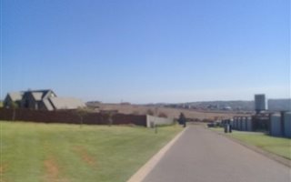 9039 m² Land available in Mooikloof Glen