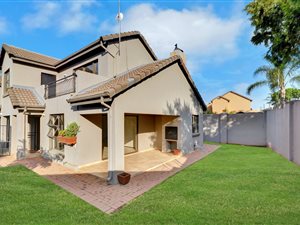 2 Bedroom Townhouse in Amorosa