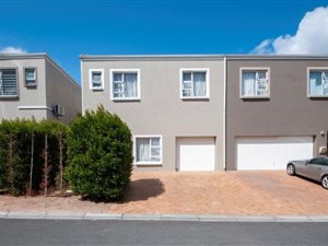 3 Bed Duplex in Somerset Ridge