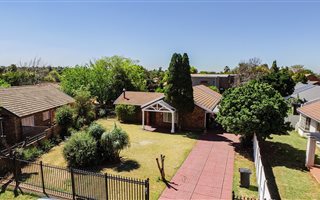 3 Bedroom House in Zwartkop