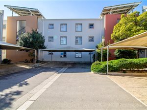 2 Bed Apartment in Van Der Stel
