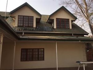 14 Bed House in Sunnyside
