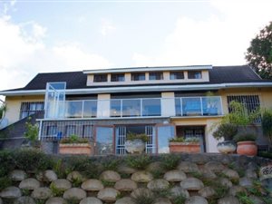 4 Bed House in Marina Beach
