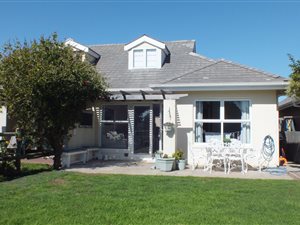 3 Bedroom House in Noordhoek