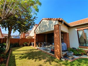 3 Bed Townhouse in Rietvlei Heights Country Estate