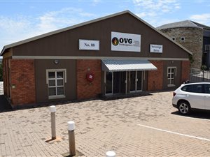 800 m² Commercial space in Irene