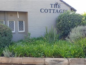 2 Bed Townhouse in Langenhoven Park