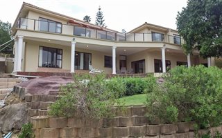 7 Bedroom House in Eden