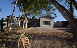 114 m² Office Space in Sonheuwel