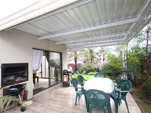 3 Bedroom Townhouse in Eagle Canyon Golf Estate