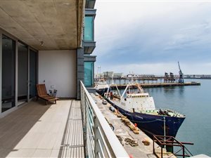 2 Bed Apartment in Waterfront