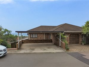 3 Bed Townhouse in Illovo Beach