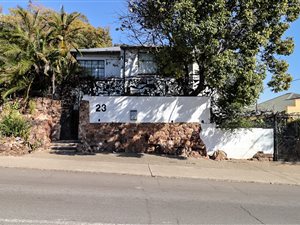 4 Bed House in Kensington