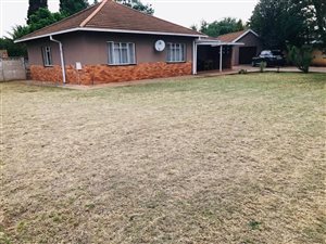 3 Bedroom House in Adamayview