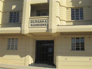 2 Bed Apartment in Krugersdorp Central