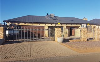 4 Bedroom House in Kathu