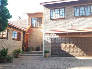 4 Bed House in Hartbeesfontein