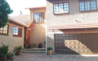 4 Bedroom House in Hartbeesfontein