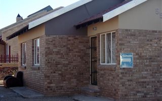2 Bedroom House in Ivy Park