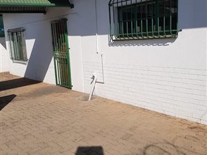 180 m² Commercial space in Eloffsdal