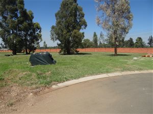 700 m² Land available in Strubenvale
