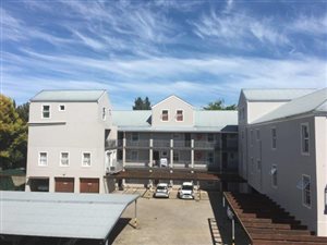 3 Bed Apartment in Paarl