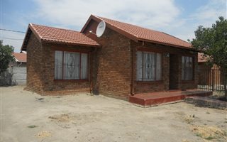 2 Bedroom House in Boitekong