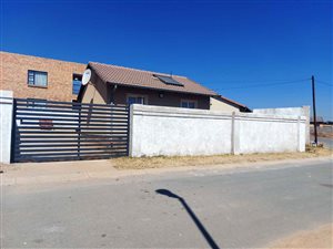 2 Bed House in Bloubosrand