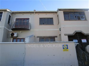 4.5 Bed House in Quigney