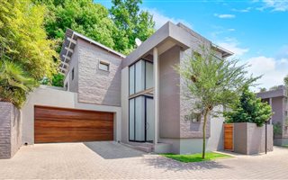 3 Bedroom Apartment in Melrose North