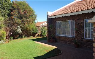3 Bedroom House in Camelot