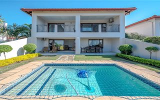 4 Bedroom Townhouse in Sheffield Beach