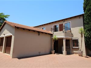 3 Bed House in Six Fountains Estate