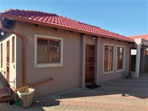 3 Bed House in Nellmapius