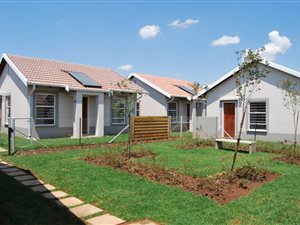 2 Bed House in Aureus