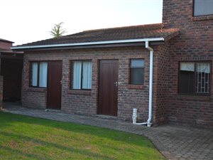 5 Bed House in Loerie Park