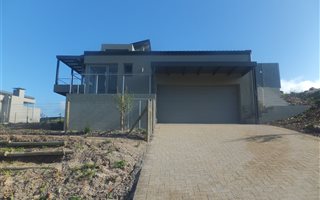 3 Bedroom House in Noordhoek