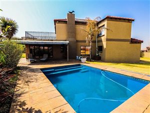 4 Bed House in Three Rivers East