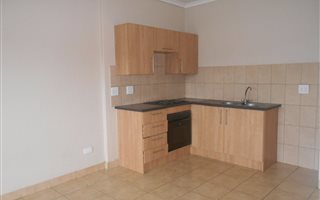 Bachelor apartment in Safari Gardens