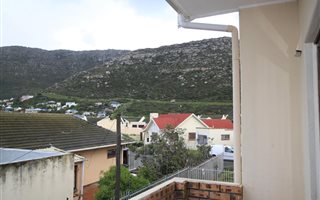 2 Bedroom Apartment in Fish Hoek