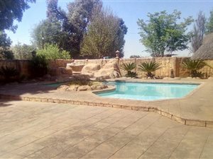 2.3 ha Farm in Glendonald AH